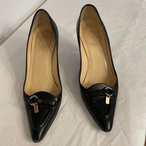 Joan & David Black Pump with Gold Embellishment  ~ Sz. 6.5